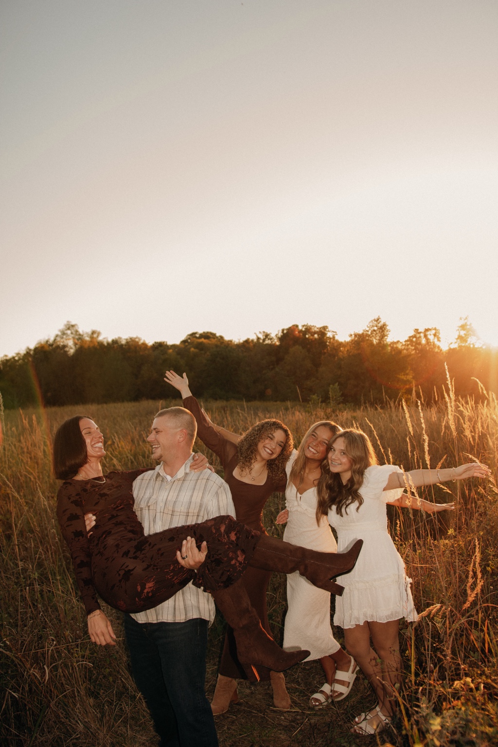 Families photography by Noah and Taya Film, image 6