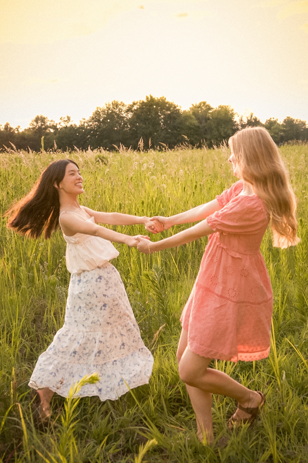Friendships photography by Noah and Taya Film, image 9